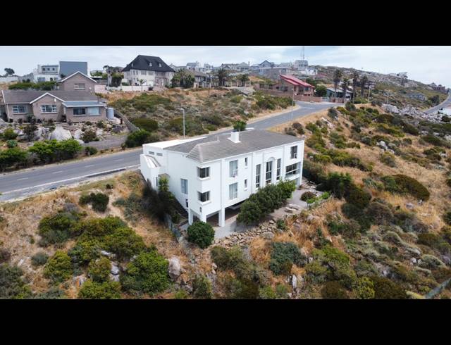 4 BEDROOM HOUSE FOR SALE IN SALDANHA HEIGHTS